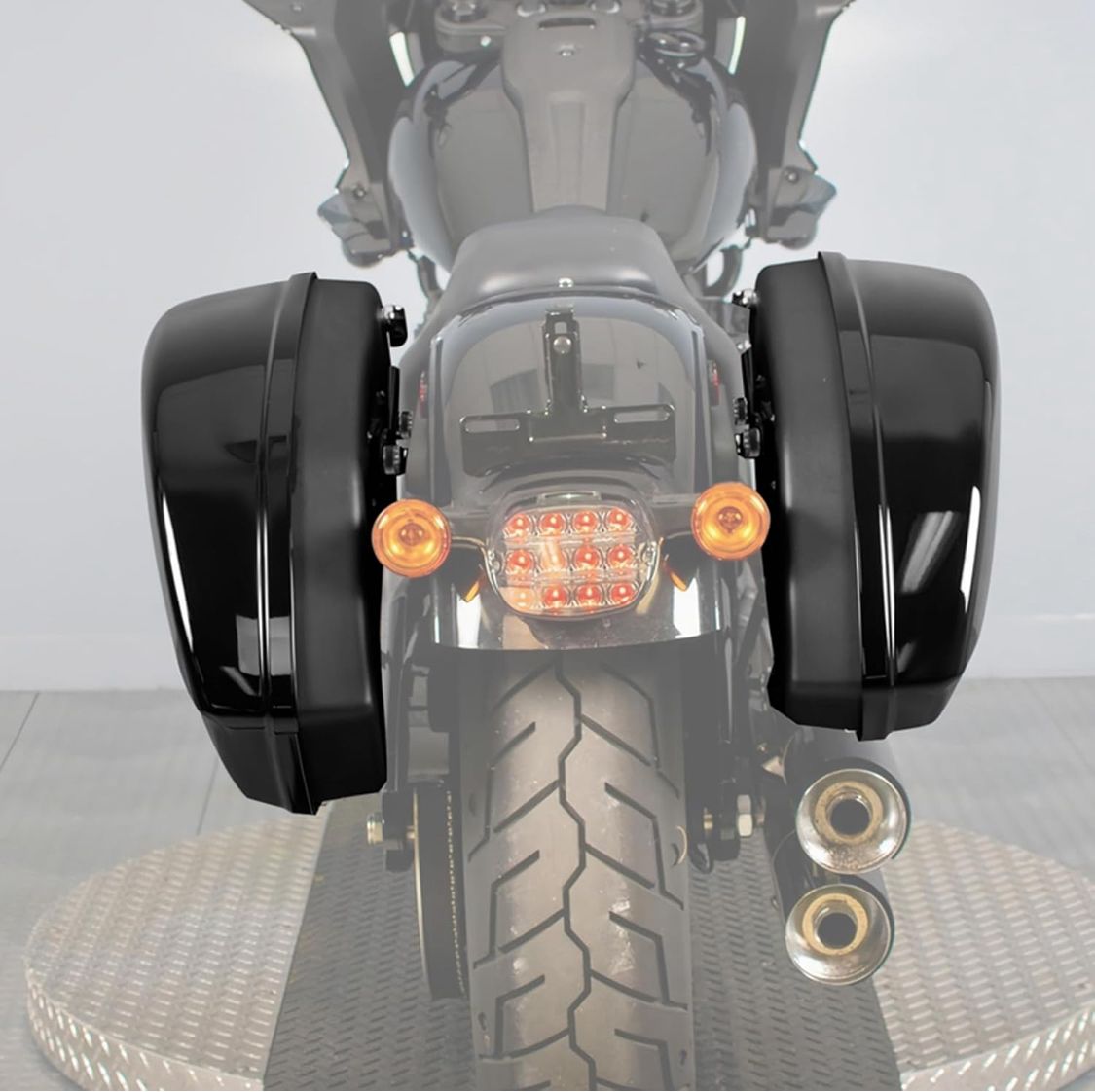 BIKEFORMERS PREMIUM HARD-SHELL MOTORCYCLE SADDLEBAGS – GLOSS BLACK