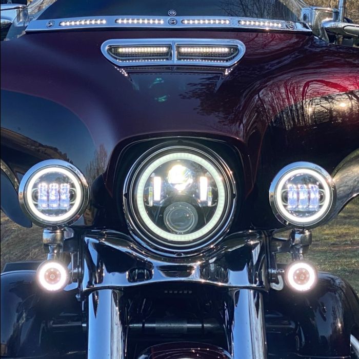 CUSTOM DYNAMICS – 4.5″ MOTORCYCLE LED PASSING LAMPS WITH WHITE HALO – CHROME